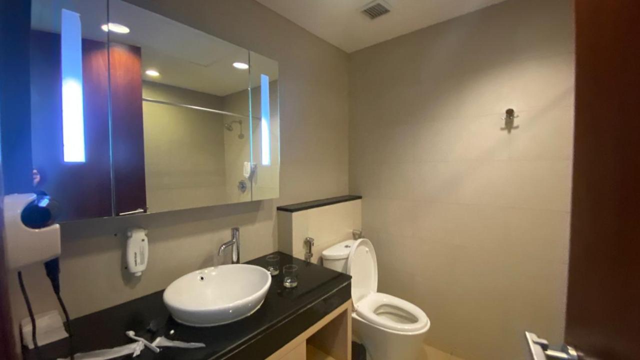 The H Tower Rasuna Suites Kuningan Jakarta By Villaloka エクステリア 写真