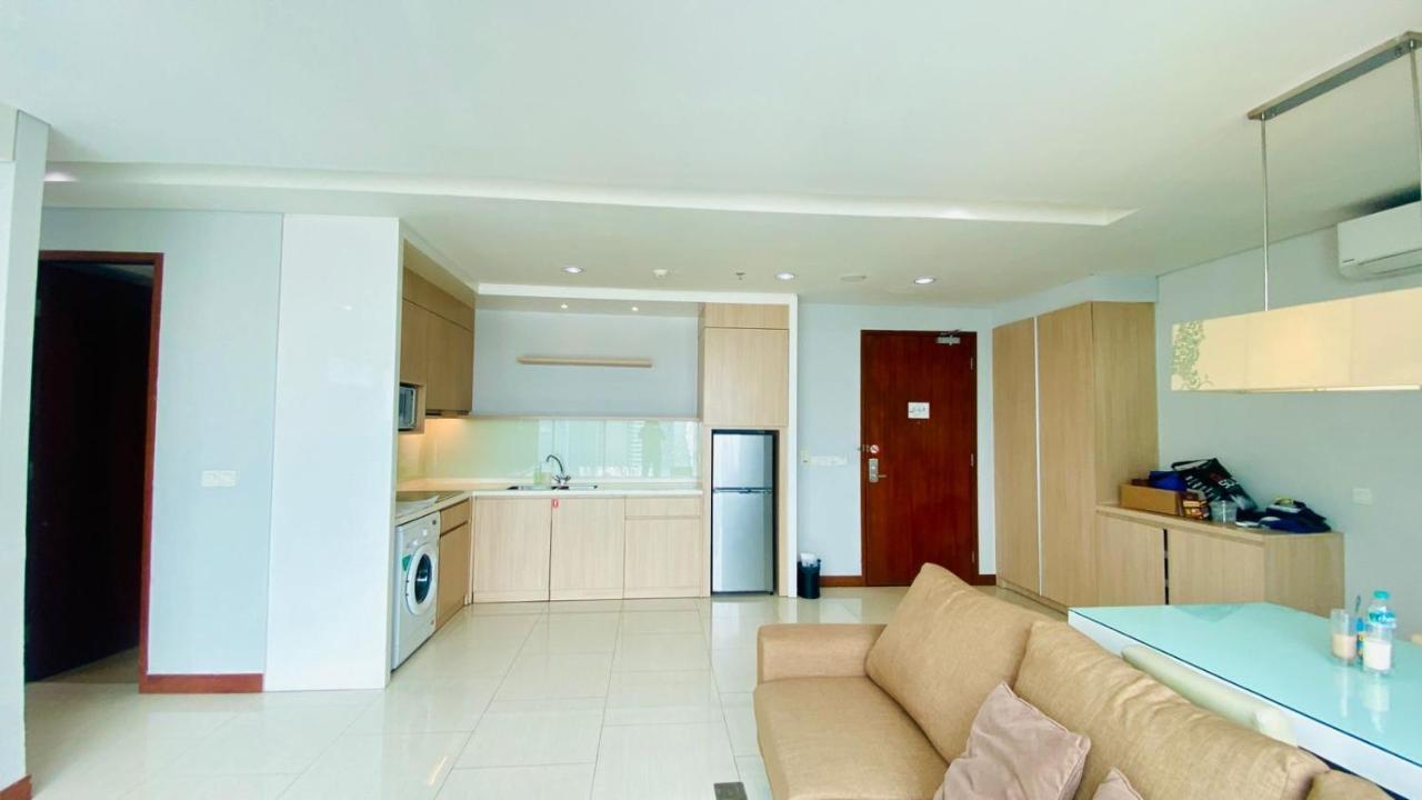 The H Tower Rasuna Suites Kuningan Jakarta By Villaloka エクステリア 写真