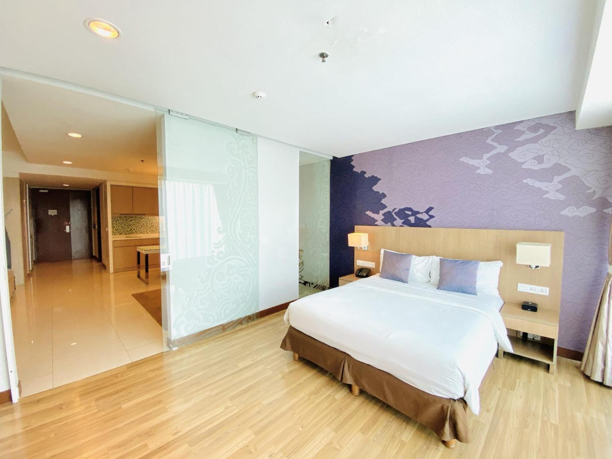 The H Tower Rasuna Suites Kuningan Jakarta By Villaloka エクステリア 写真