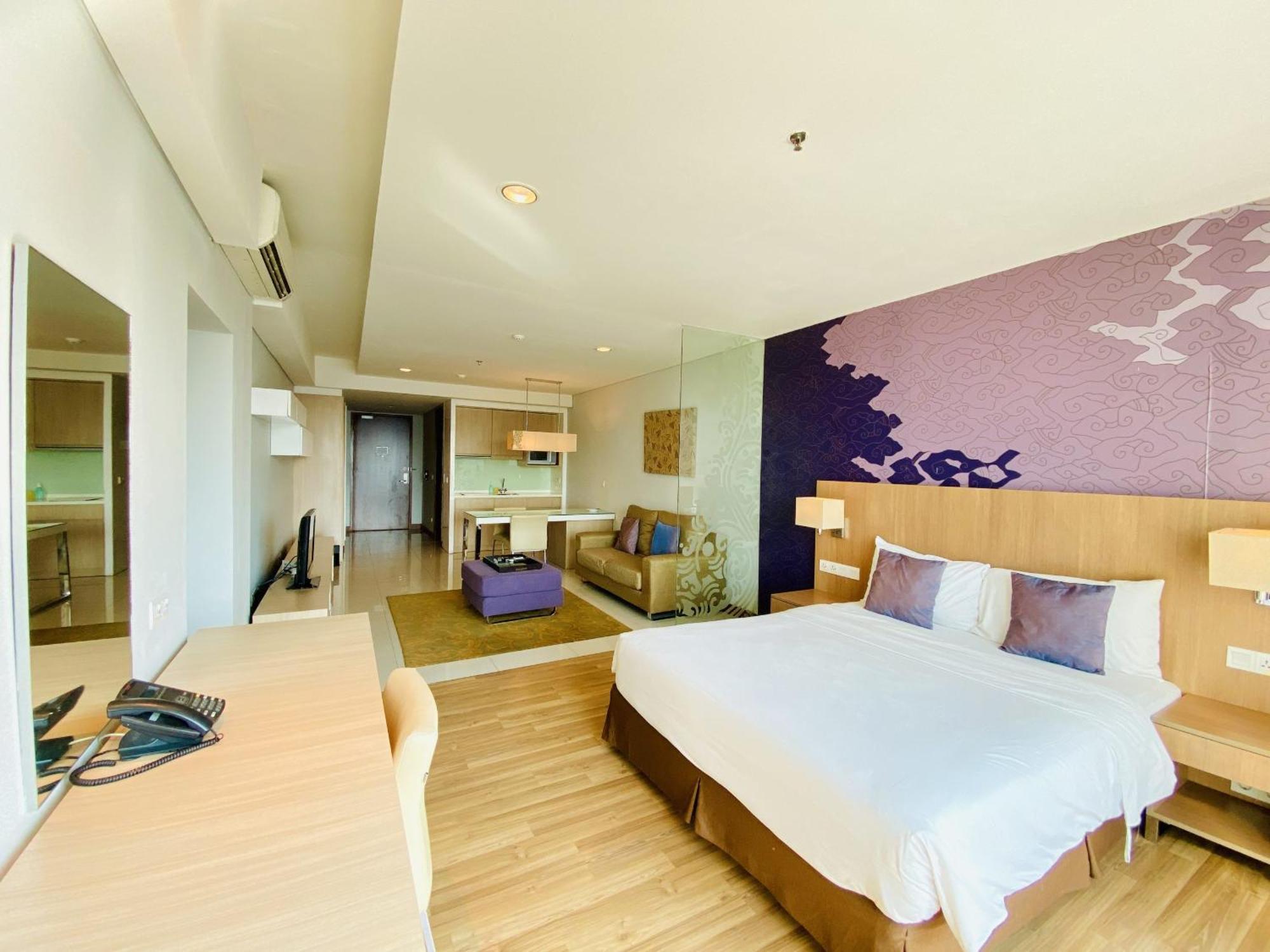 The H Tower Rasuna Suites Kuningan Jakarta By Villaloka エクステリア 写真