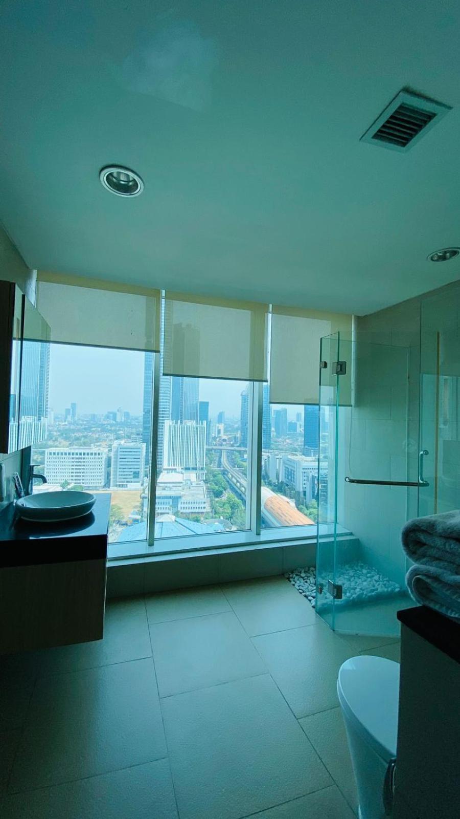 The H Tower Rasuna Suites Kuningan Jakarta By Villaloka エクステリア 写真