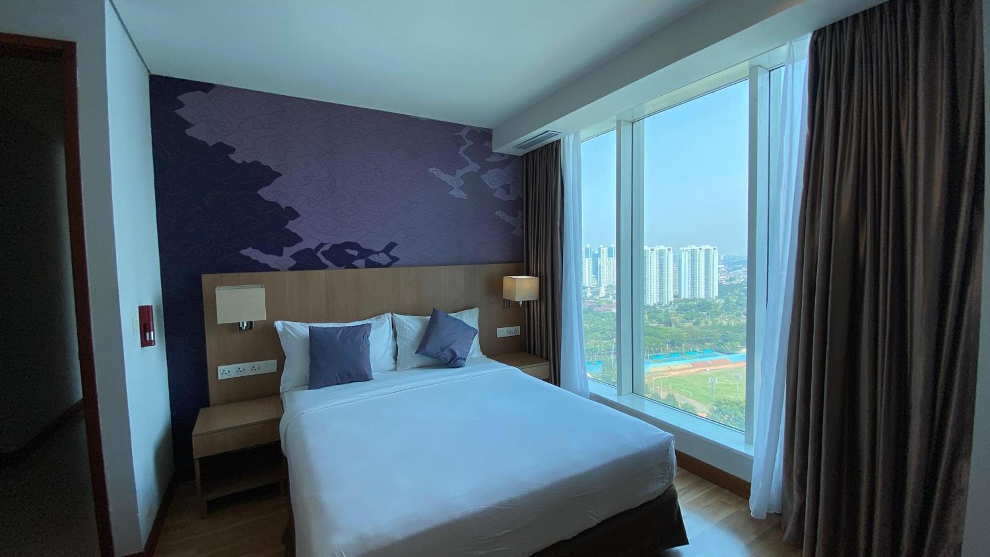 The H Tower Rasuna Suites Kuningan Jakarta By Villaloka エクステリア 写真