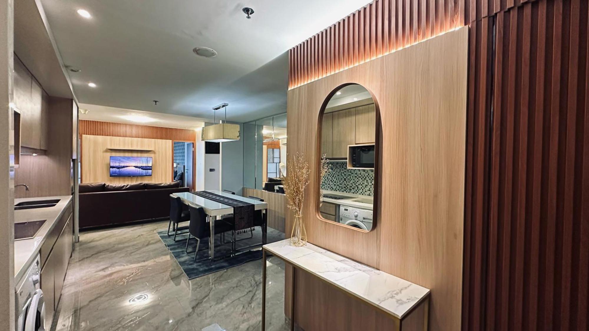 The H Tower Rasuna Suites Kuningan Jakarta By Villaloka エクステリア 写真