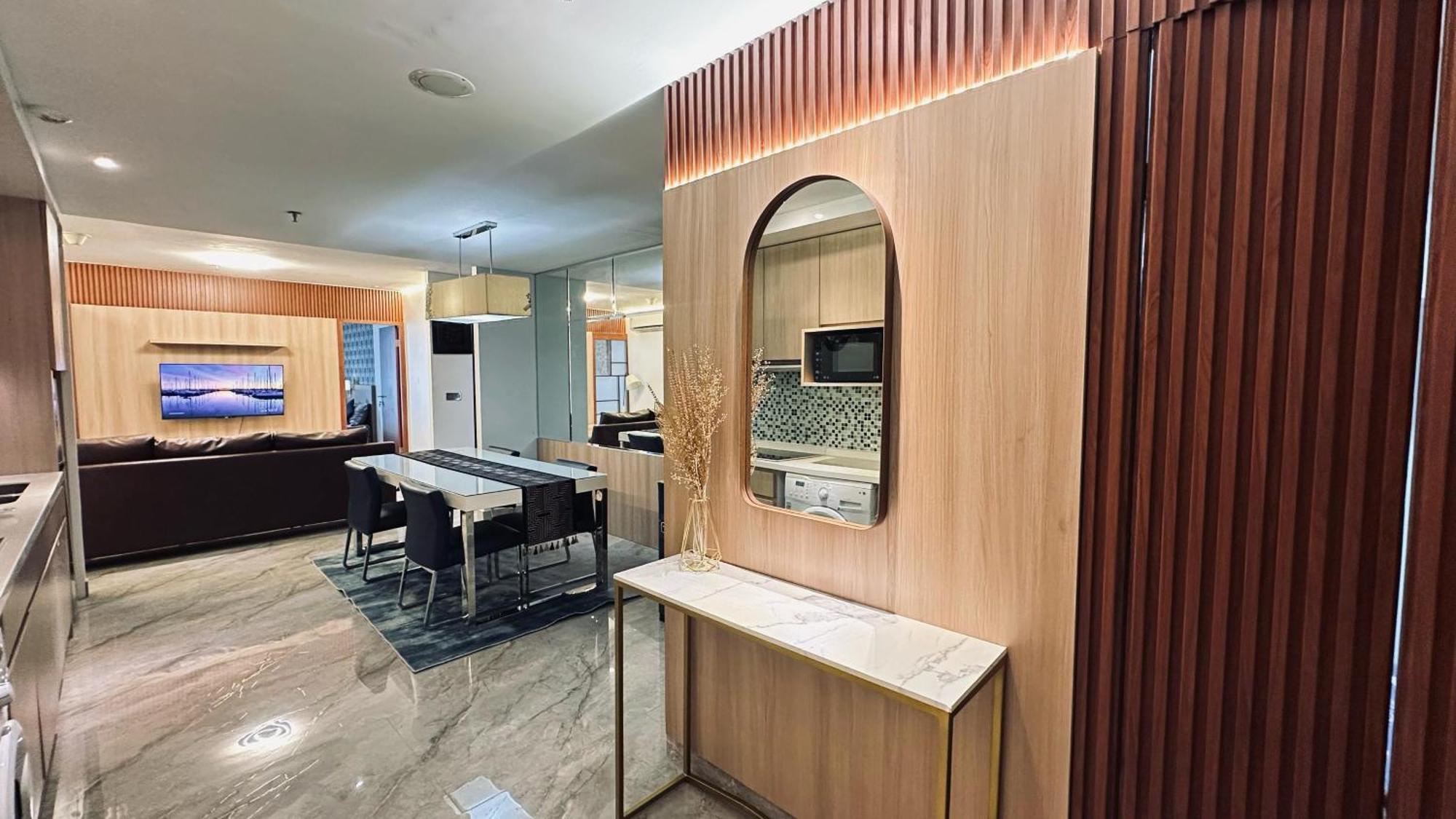 The H Tower Rasuna Suites Kuningan Jakarta By Villaloka エクステリア 写真