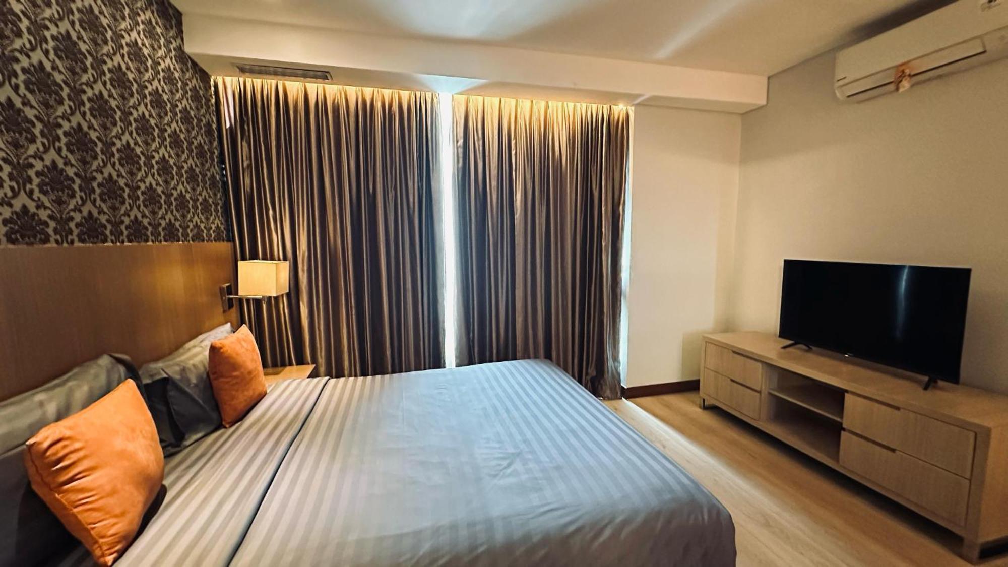 The H Tower Rasuna Suites Kuningan Jakarta By Villaloka エクステリア 写真
