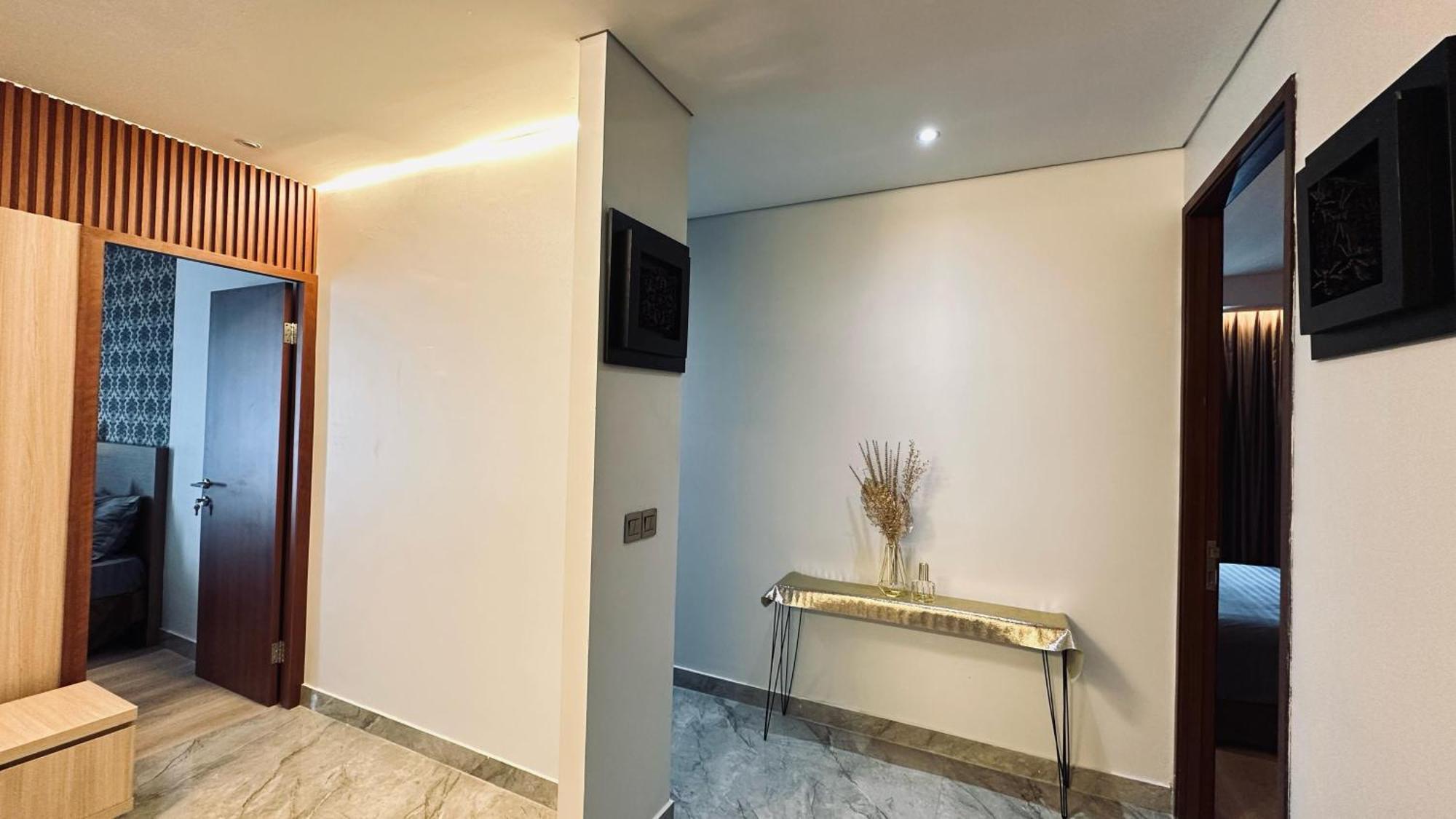 The H Tower Rasuna Suites Kuningan Jakarta By Villaloka エクステリア 写真